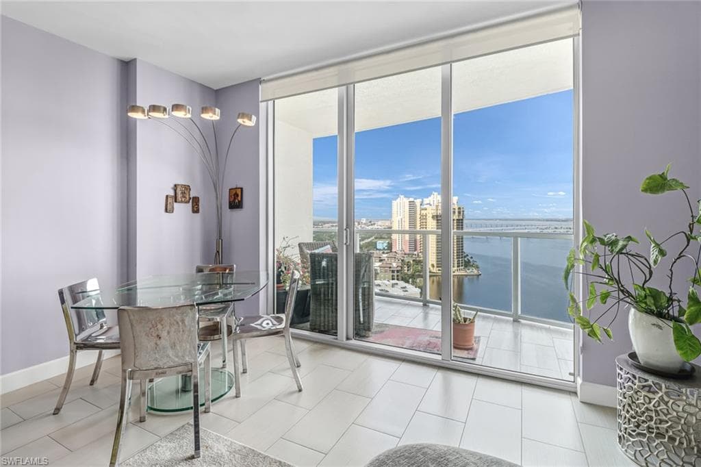 3000 Oasis Grand BLVD # 2205, FORT MYERS FL 33916-11