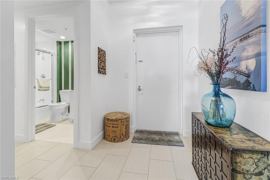 3000 Oasis Grand BLVD # 2205, FORT MYERS FL 33916-25