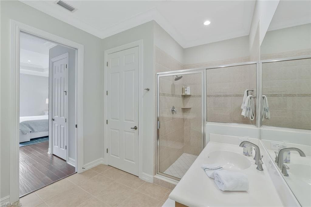 5030 Blauvelt WAY # 201, NAPLES FL 34105-12