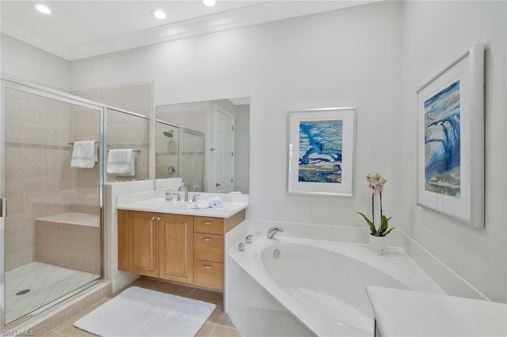 5030 Blauvelt WAY # 201, NAPLES FL 34105-11