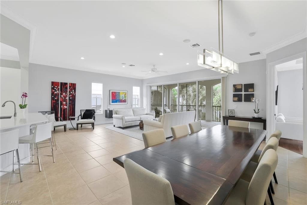 5030 Blauvelt WAY # 201, NAPLES FL 34105-6