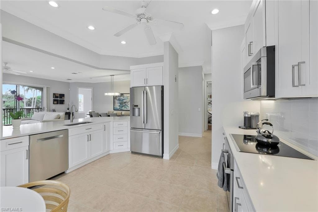 5030 Blauvelt WAY # 201, NAPLES FL 34105-2