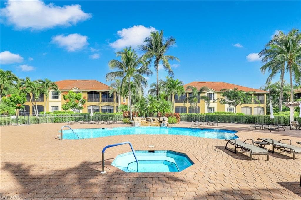 5030 Blauvelt WAY # 201, NAPLES FL 34105-23