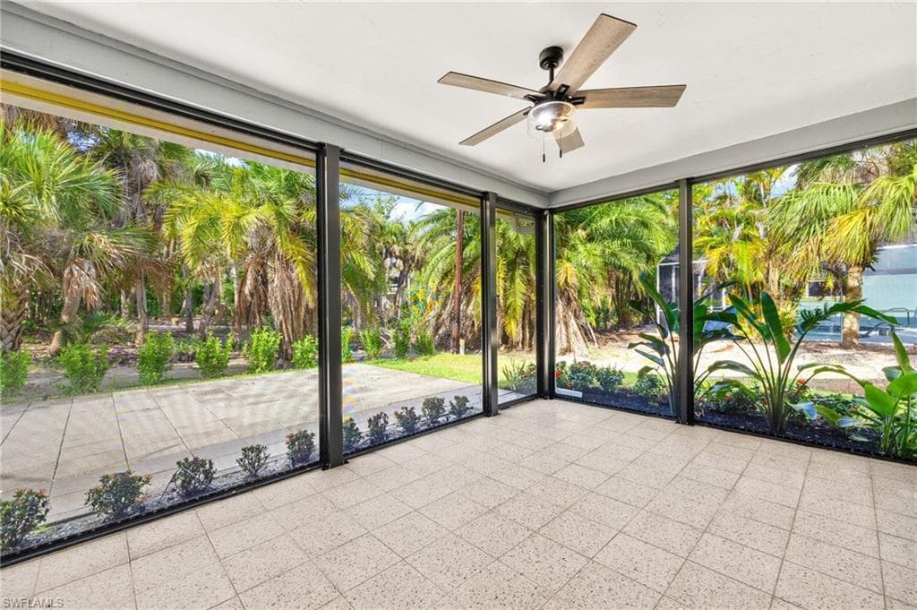 1672 Atlanta Plaza DR, SANIBEL FL 33957-16