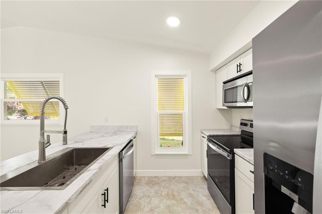 1672 Atlanta Plaza DR, SANIBEL FL 33957-6