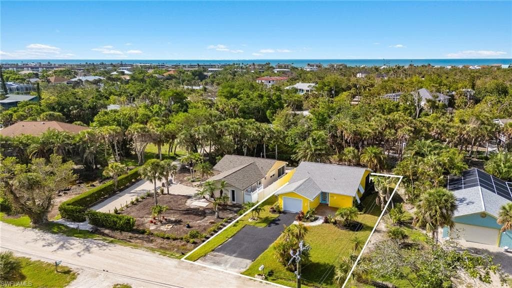1672 Atlanta Plaza DR, SANIBEL FL 33957-2
