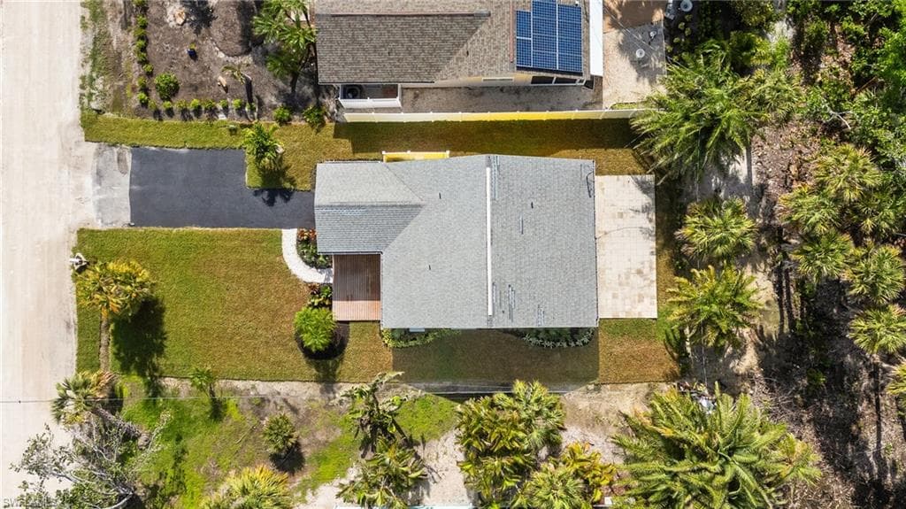 1672 Atlanta Plaza DR, SANIBEL FL 33957-24