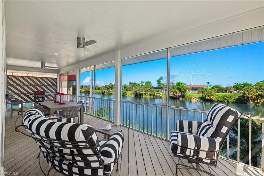1564 Middle Gulf DR, SANIBEL FL 33957-22