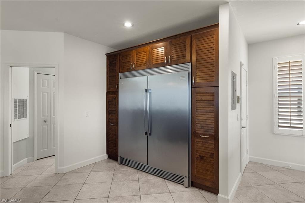 1564 Middle Gulf DR, SANIBEL FL 33957-6