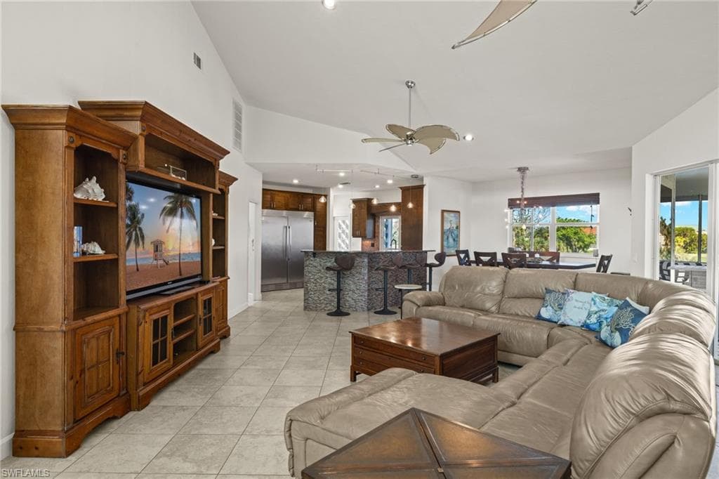 1564 Middle Gulf DR, SANIBEL FL 33957-8