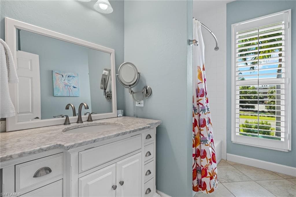 1564 Middle Gulf DR, SANIBEL FL 33957-18
