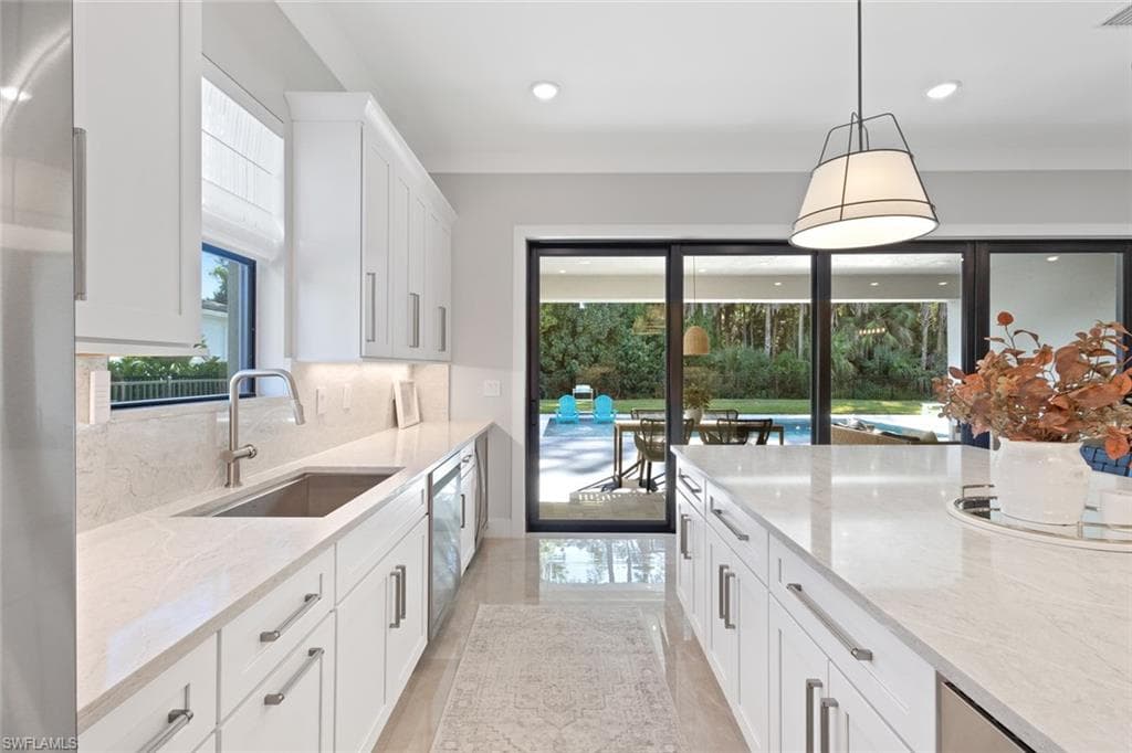 240 Allamanda WAY, NAPLES FL 34114-15