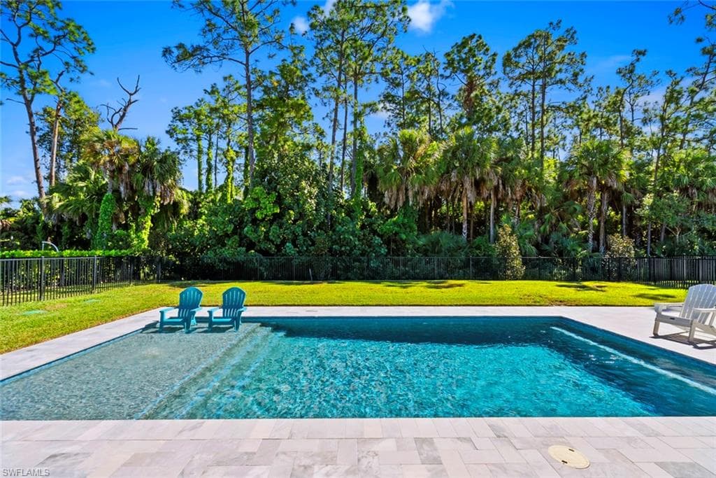 240 Allamanda WAY, NAPLES FL 34114-21