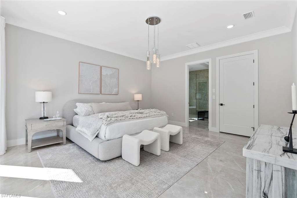 240 Allamanda WAY, NAPLES FL 34114-27