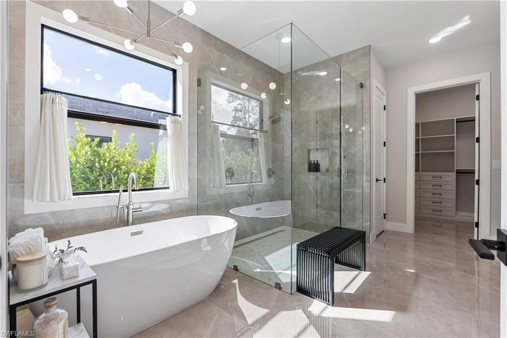 240 Allamanda WAY, NAPLES FL 34114-29