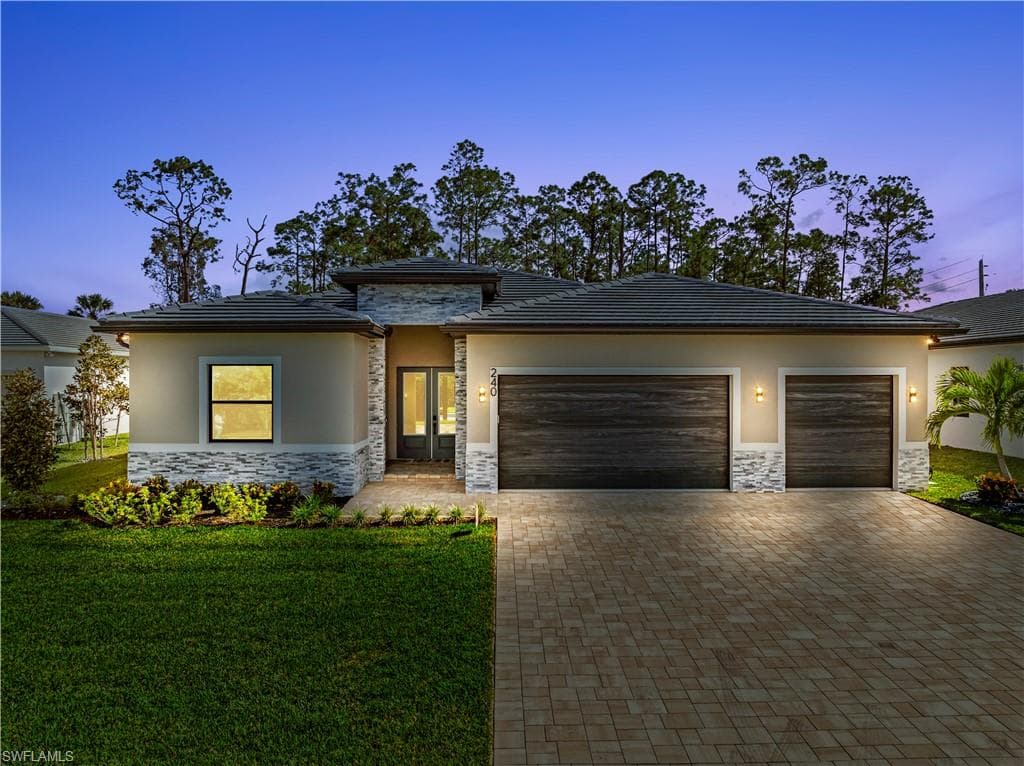 240 Allamanda WAY, NAPLES FL 34114-40