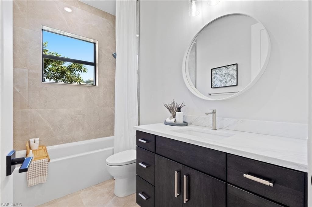 240 Allamanda WAY, NAPLES FL 34114-36