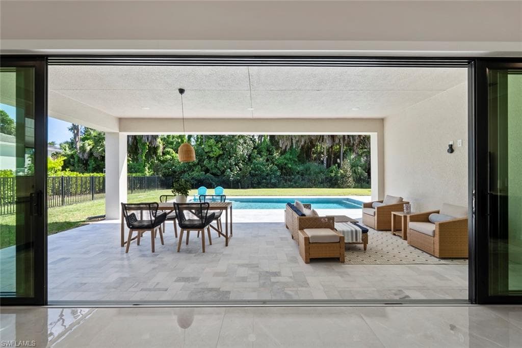 240 Allamanda WAY, NAPLES FL 34114-18