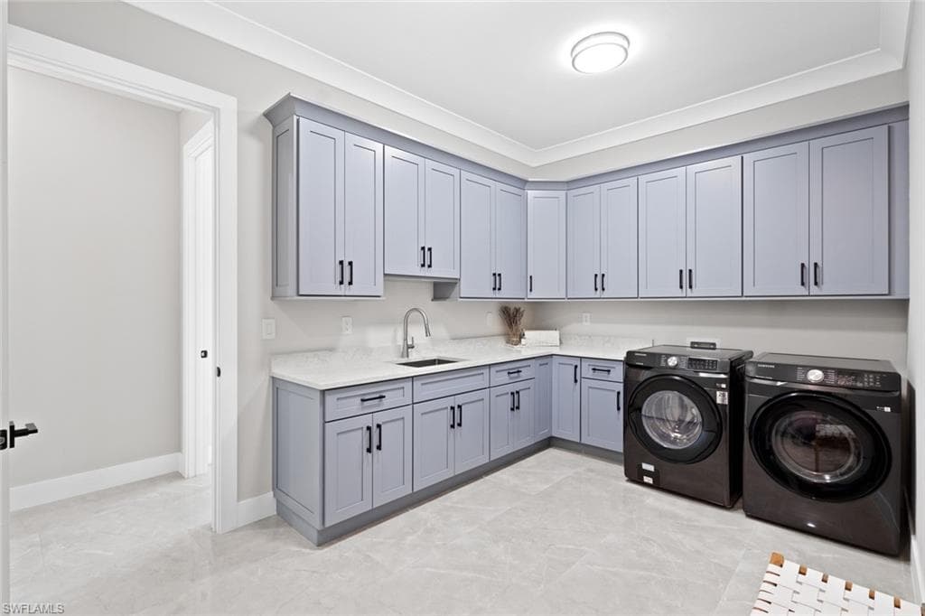 240 Allamanda WAY, NAPLES FL 34114-38