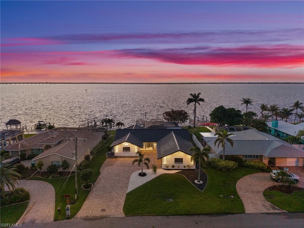 3403 SE 22nd PL, CAPE CORAL FL 33904-2