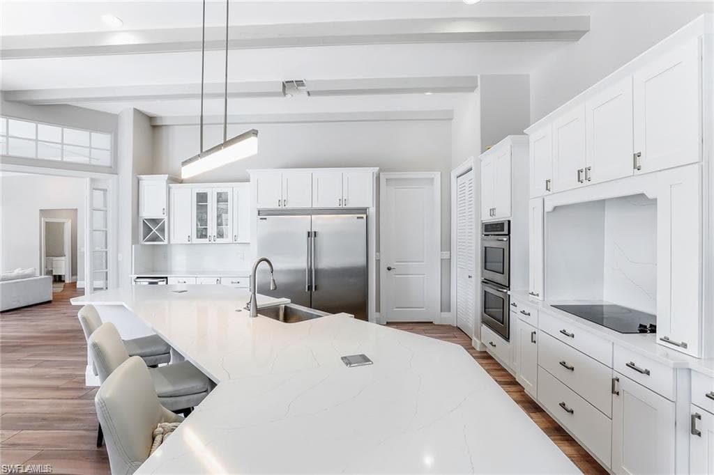 2274 Hawksridge DR, NAPLES FL 34105-26