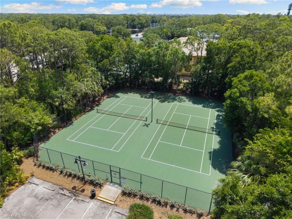 2274 Hawksridge DR, NAPLES FL 34105-12