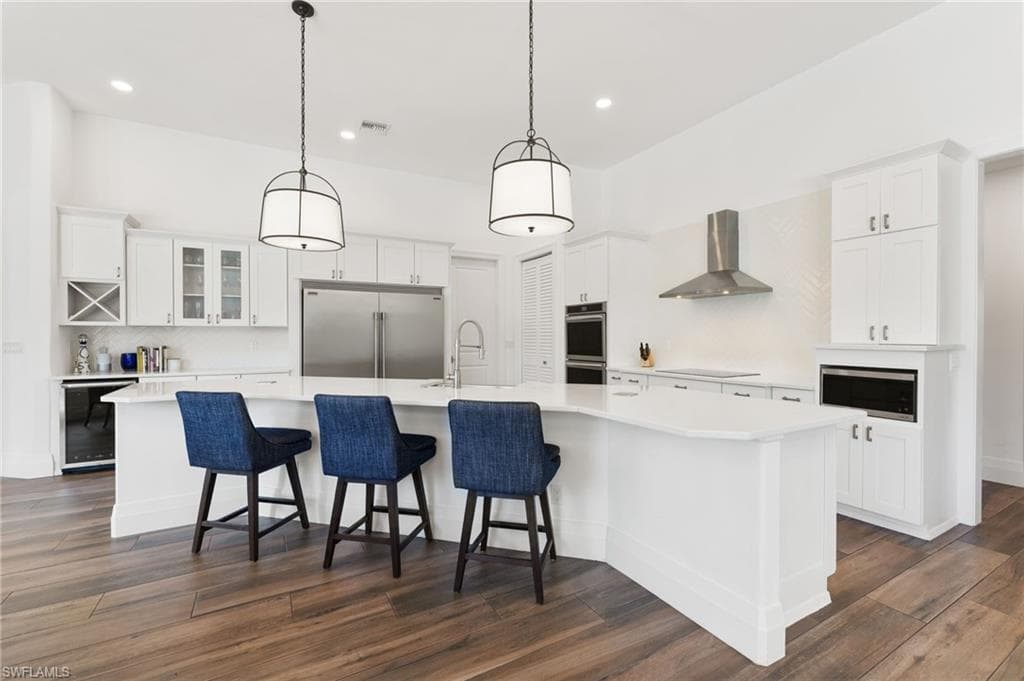 2274 Hawksridge DR, NAPLES FL 34105-14