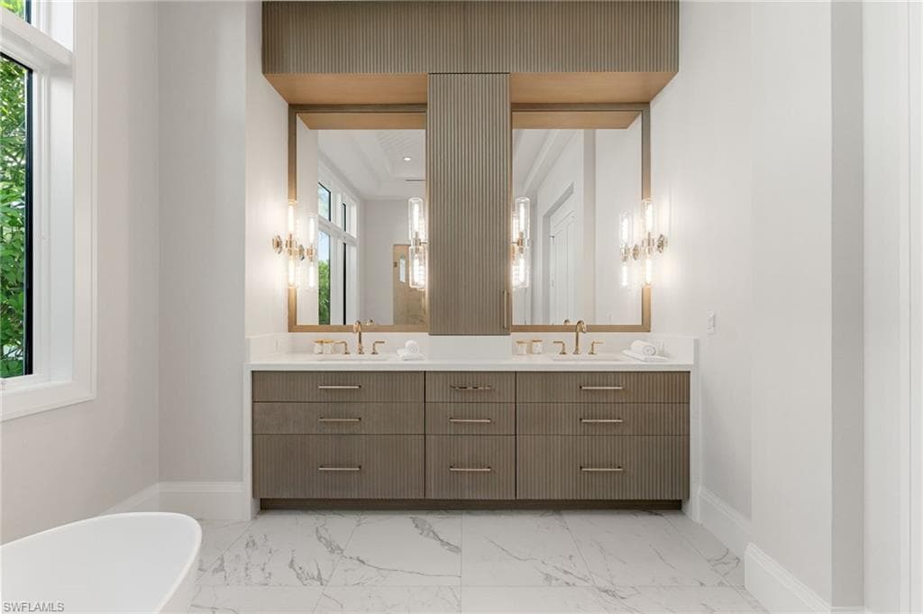 581 14th AVE S-23