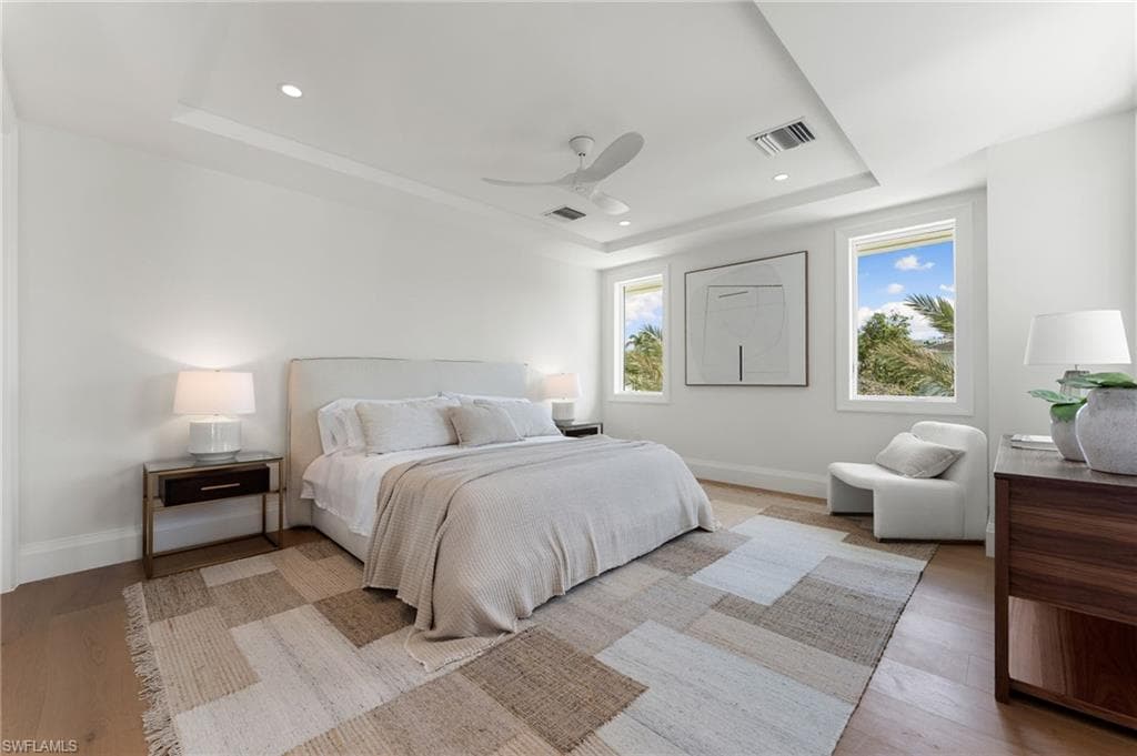 581 14th AVE S-40