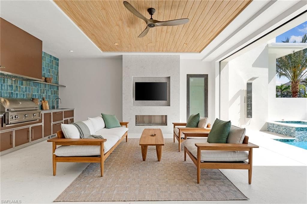 581 14th AVE S-18