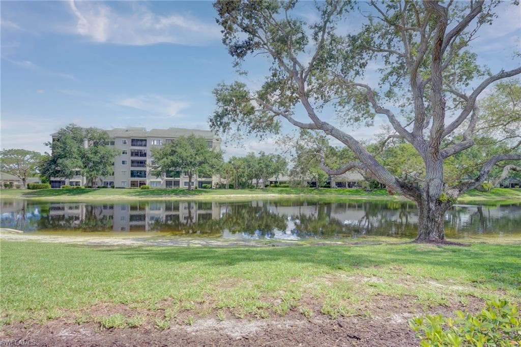 303 Arbor Lake DR # 102, NAPLES FL 34110-22