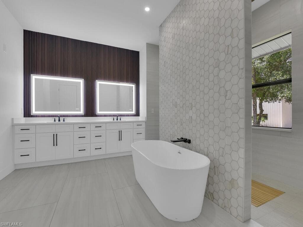 3475 3rd AVE SW, NAPLES FL 34117-22