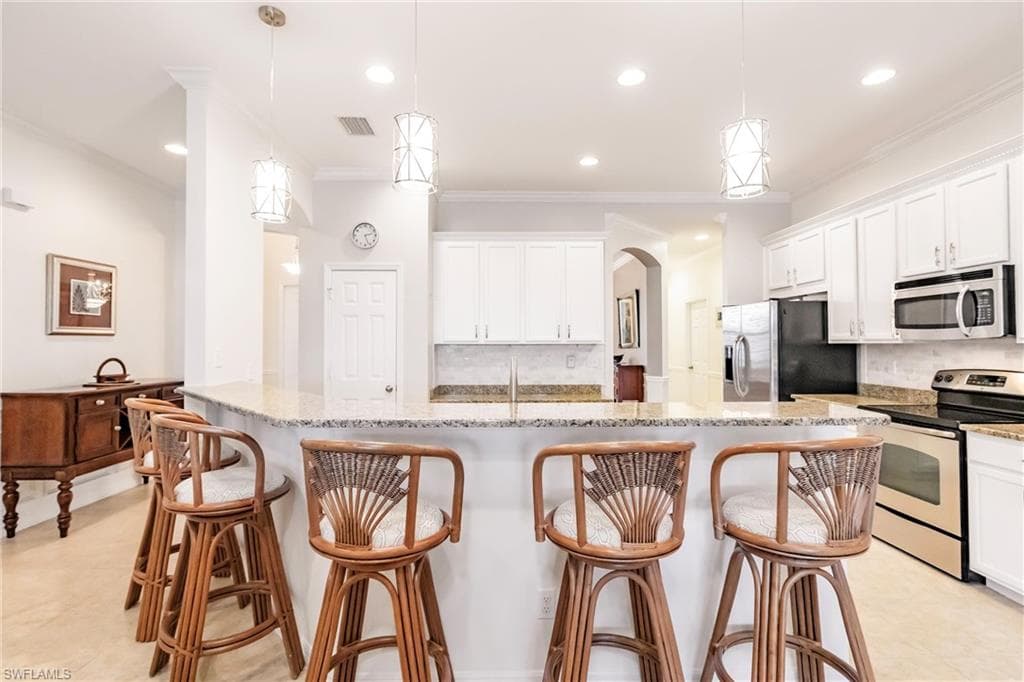 3260 Magnolia Landing LN, NORTH FORT MYERS FL 33917-7