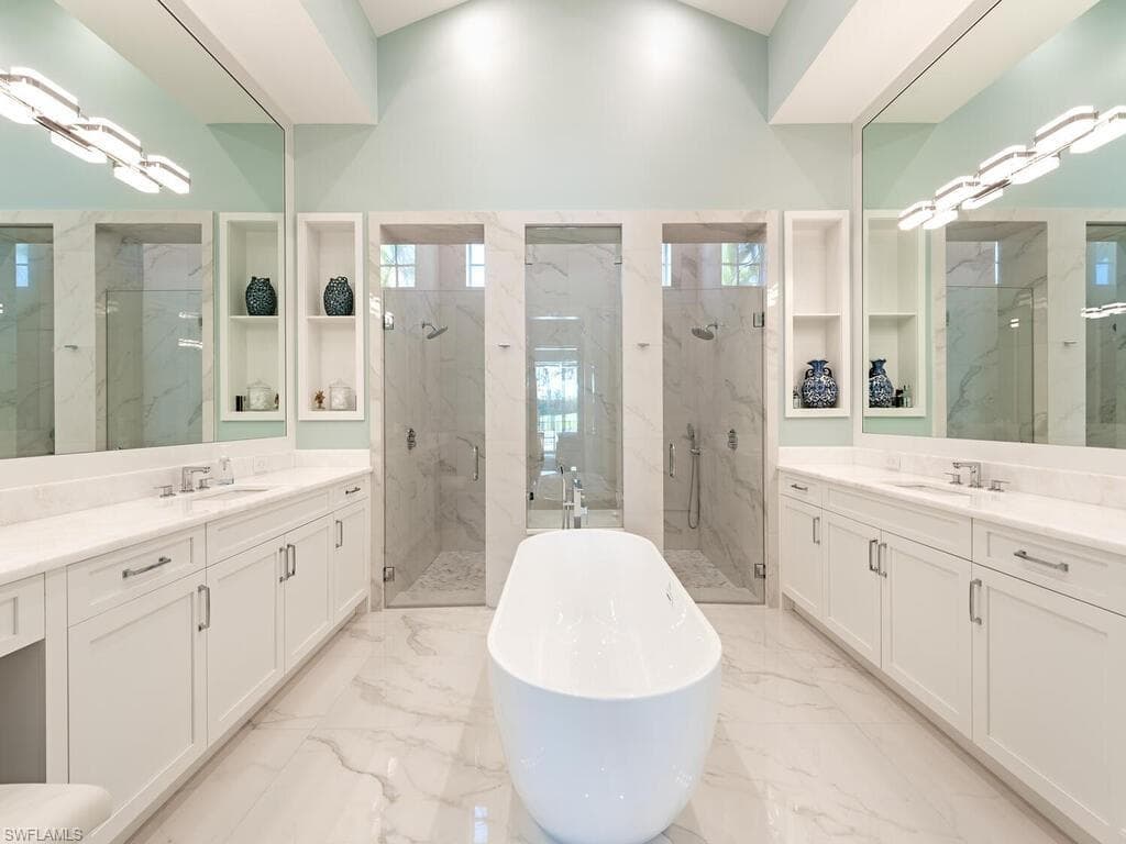 130 Burning Tree DR, NAPLES FL 34105-9