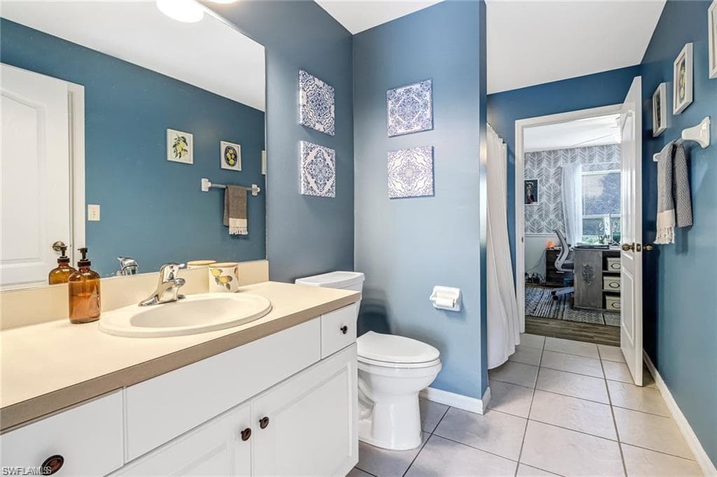 6104 Holt CT, FORT MYERS FL 33905-12
