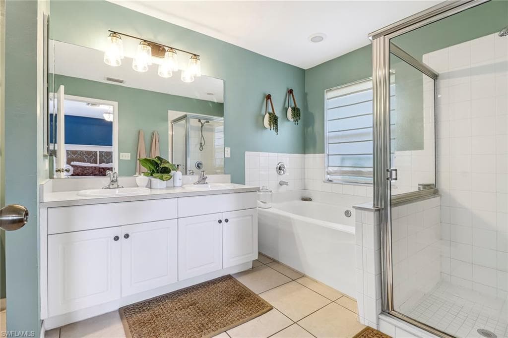 6104 Holt CT, FORT MYERS FL 33905-9