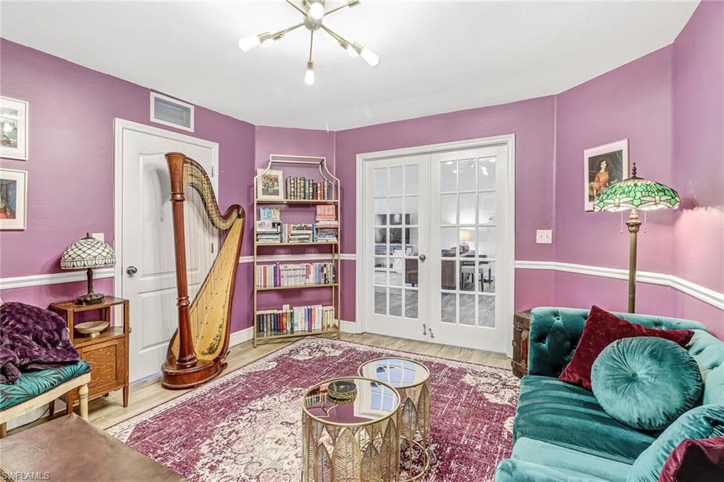 6104 Holt CT, FORT MYERS FL 33905-14