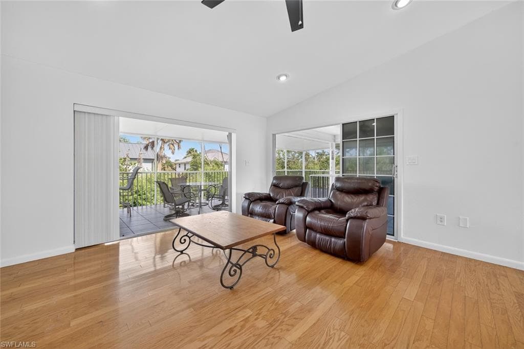 640 Oliva ST-4