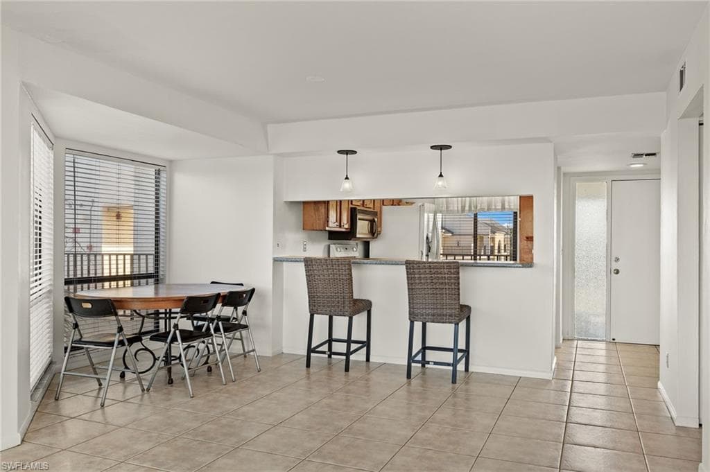 21420 Bay Village DR # 211, FORT MYERS BEACH FL 33931-5