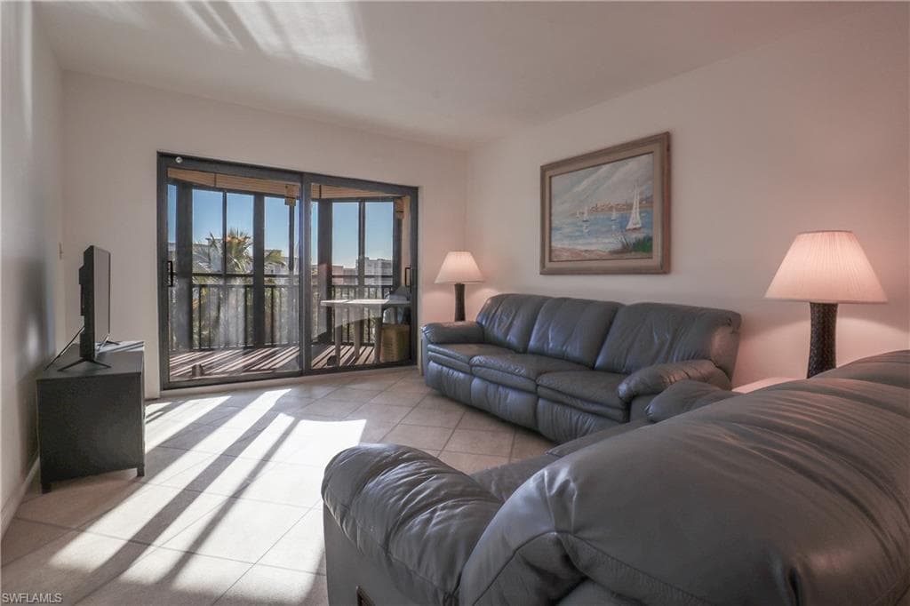 4265 Bay Beach LN # 524, FORT MYERS BEACH FL 33931-4