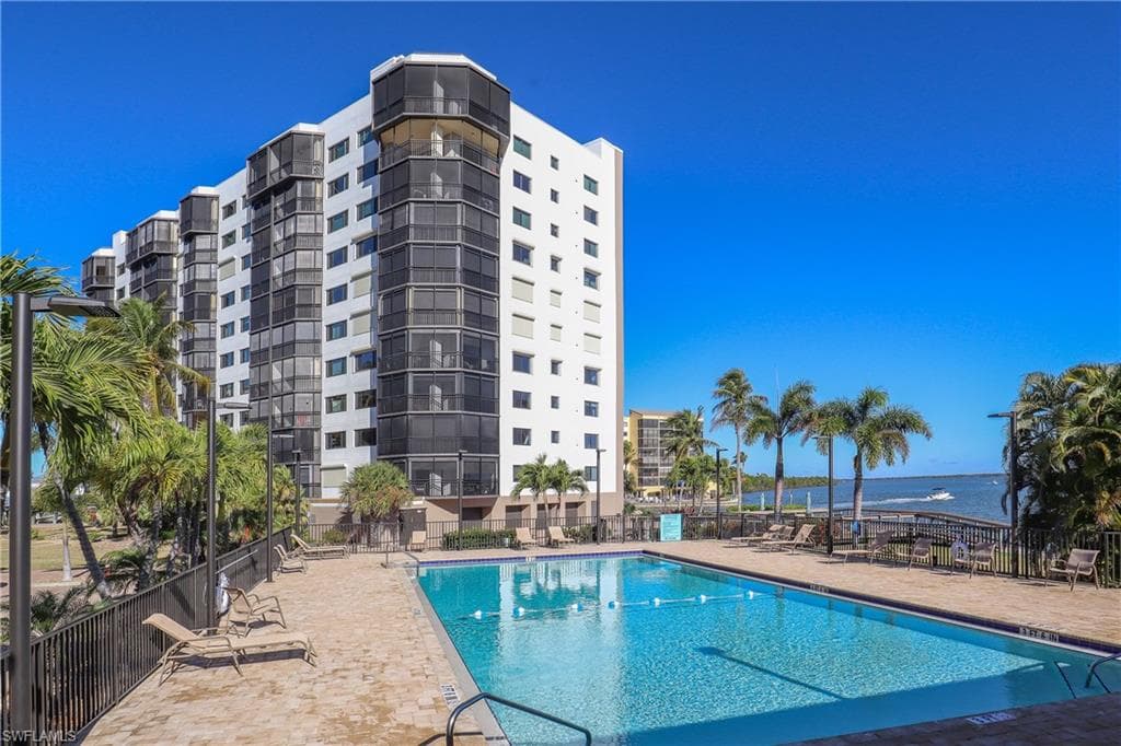 4265 Bay Beach LN # 524, FORT MYERS BEACH FL 33931-28