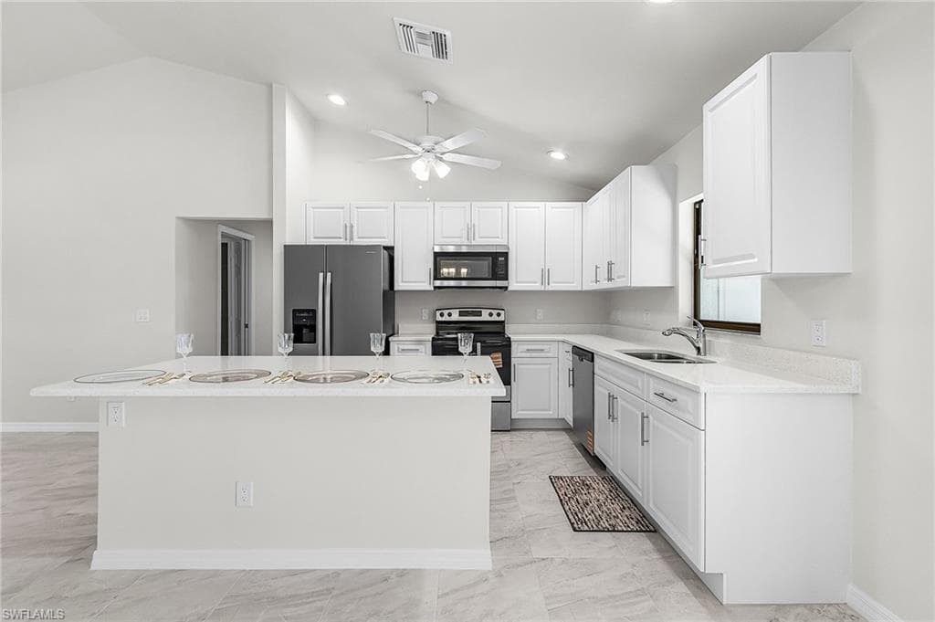 3594 NE 9th PL, CAPE CORAL FL 33909-8