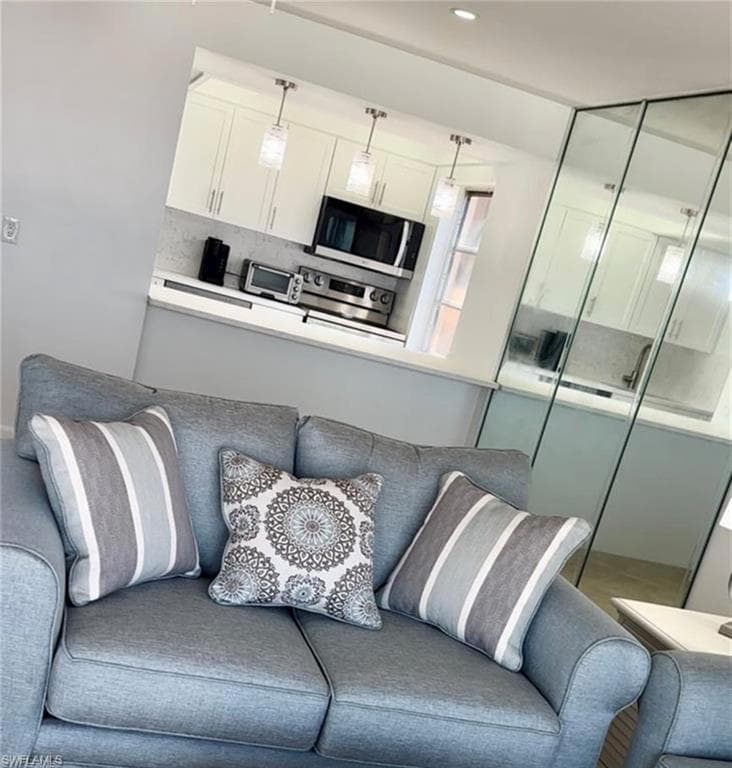 25840 Hickory BLVD # 105, BONITA SPRINGS FL 34134-10