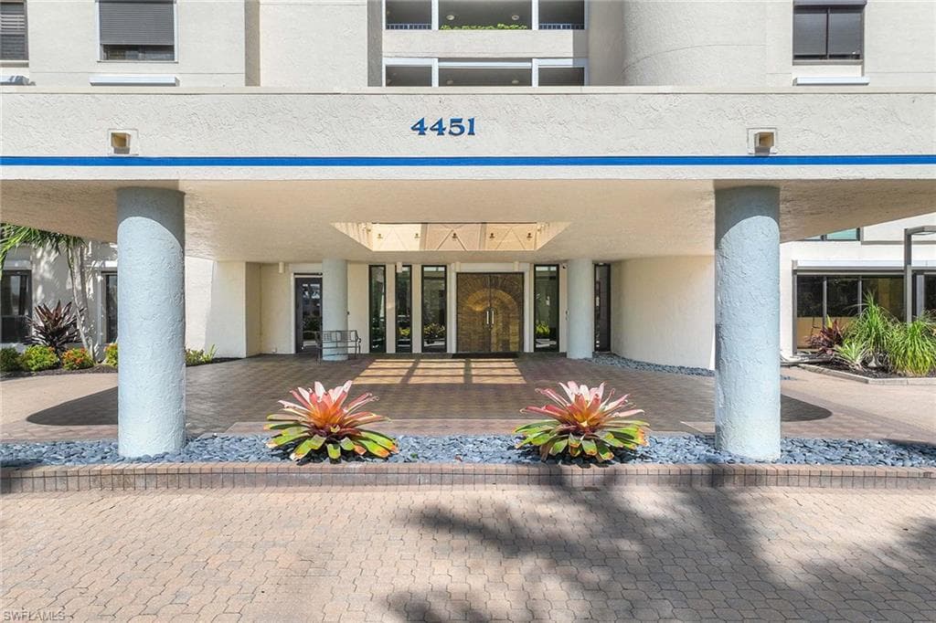 4451 Gulf Shore BLVD N # 1605, NAPLES FL 34103-6