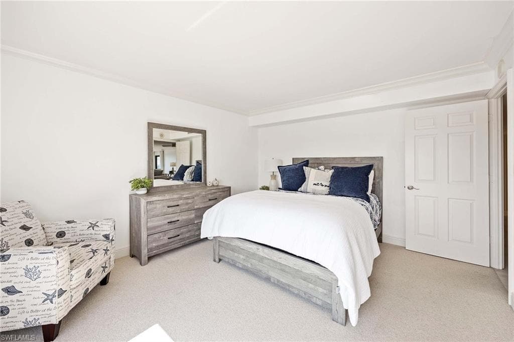 4451 Gulf Shore BLVD N # 1605, NAPLES FL 34103-37