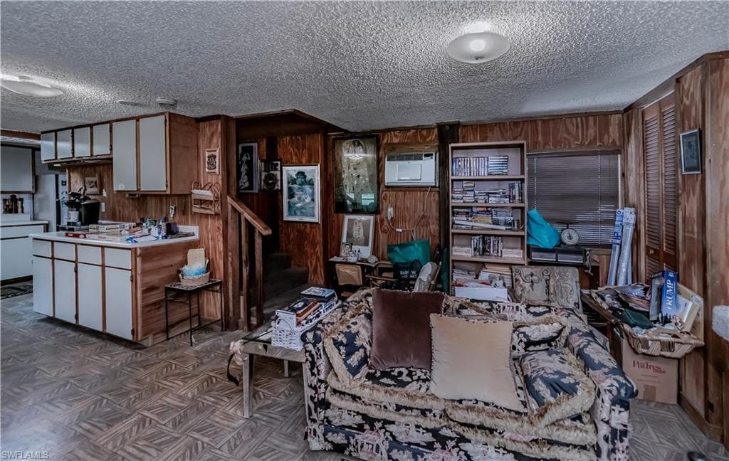 1200 Tampa AVE, CLEWISTON FL 33440-36