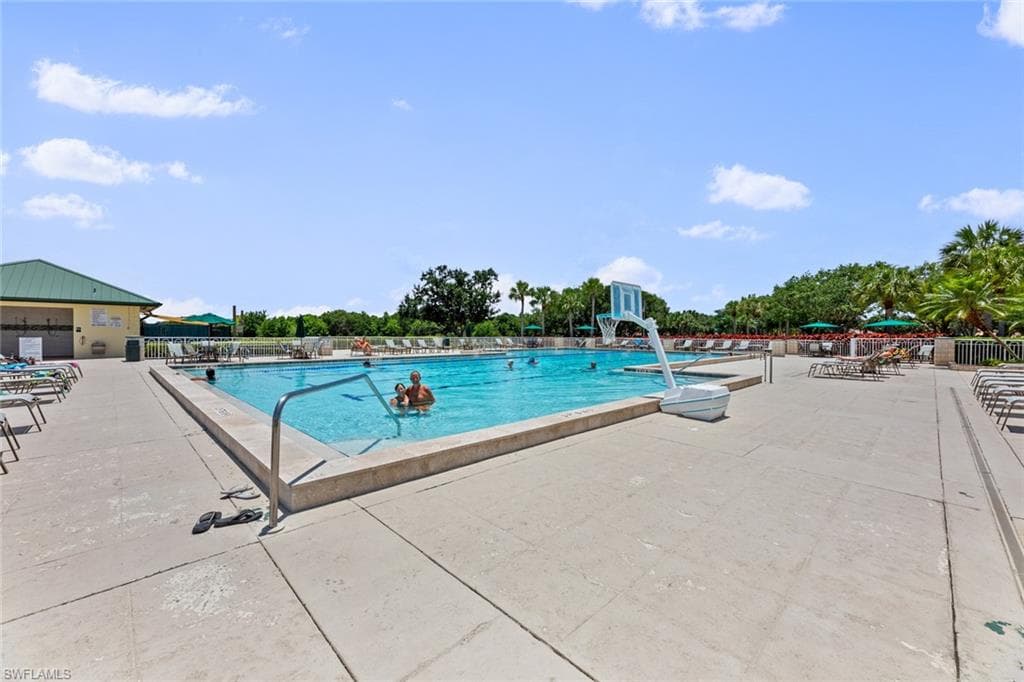 9450 Ivy Brook RUN # 602, FORT MYERS FL 33913-28