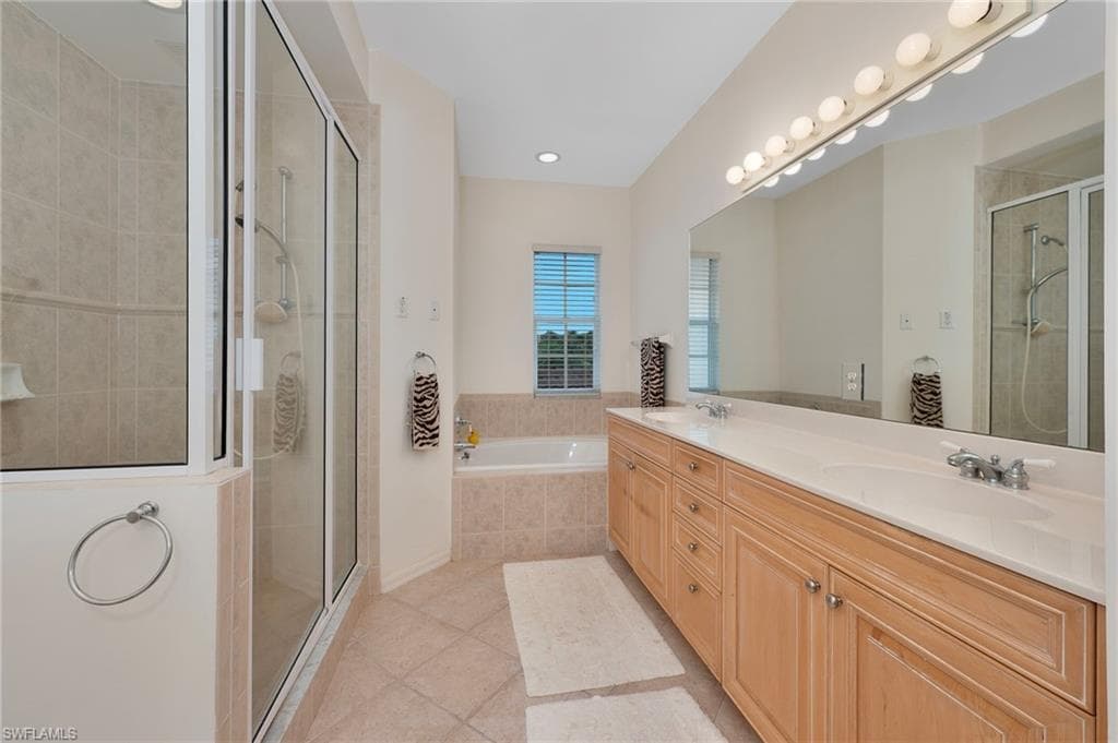 26962 Montego Pointe CT # 202, BONITA SPRINGS FL 34134-12