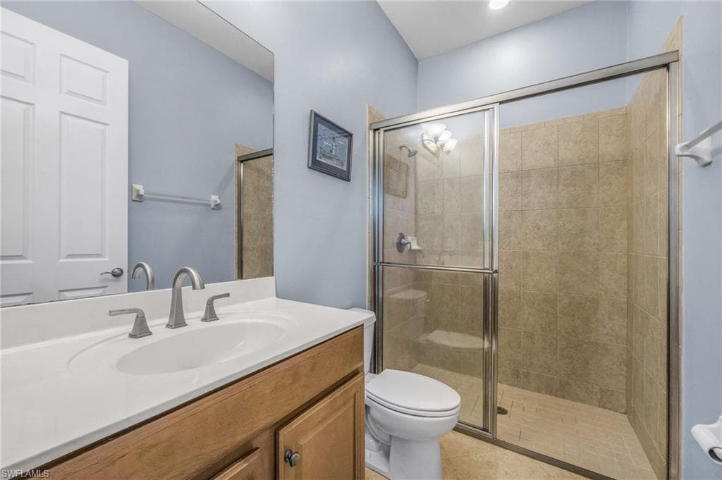 8108 Banyan Breeze WAY, FORT MYERS FL 33908-16