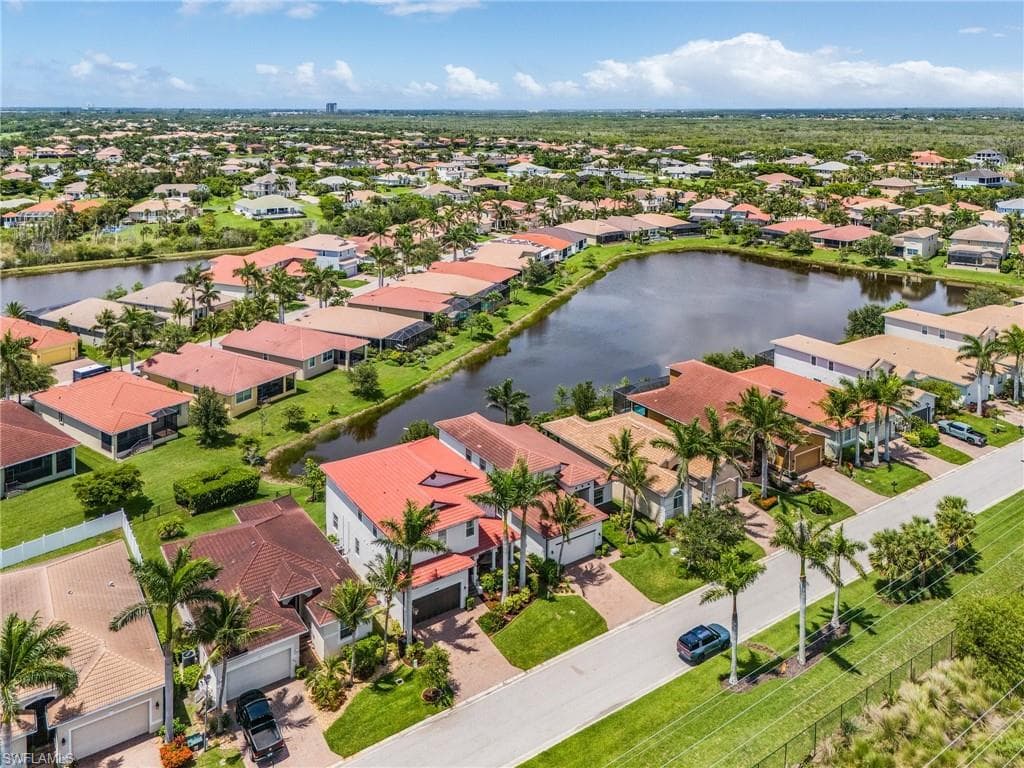 8108 Banyan Breeze WAY, FORT MYERS FL 33908-2